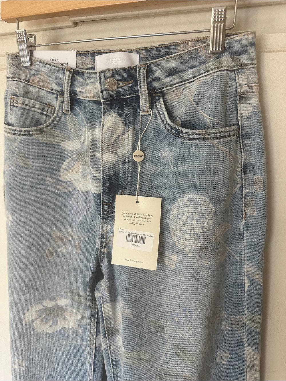 VERVET High Rise Vintage Flair Jeans with Floral designs NWT - Picture 7 of 13
